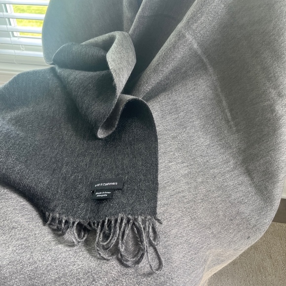 a & R Other - NWOT a & R Cashmere Throw Gray Reversible